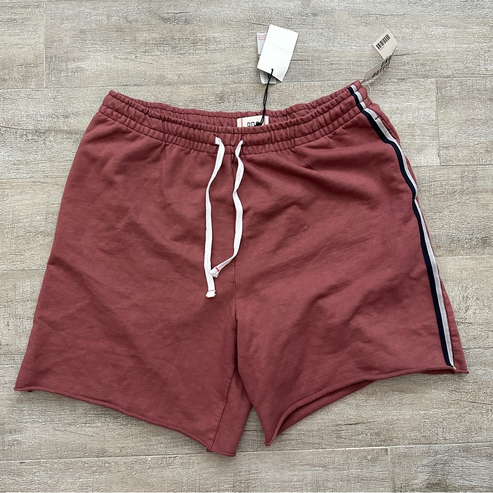 Urban Outfitters Men’s Terry Short in Maroon color. Size L.